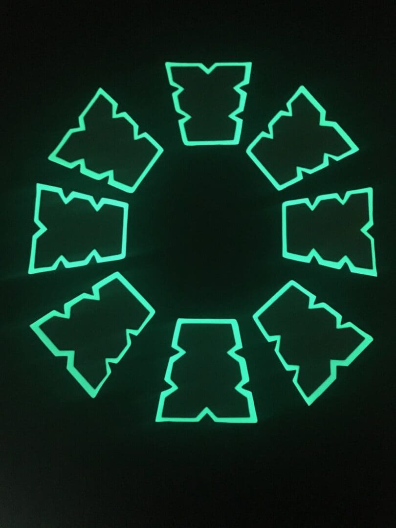 Black Out Tetrahedron (8 Pack)